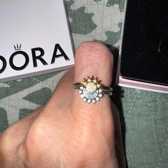 Pandora Gold and Silver Celestial Sun and Moon Ring Set size 6.5 - Picture 4 of 7